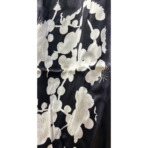 Women’s McQ Alexander McQueen Silk Black Floral Skirt Size 42 US 6 NWT - Picture 2 of 5